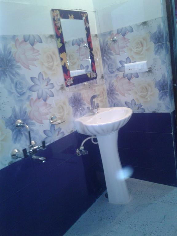 Mohinder & Mohindra Home Stay Bīr Dış mekan fotoğraf